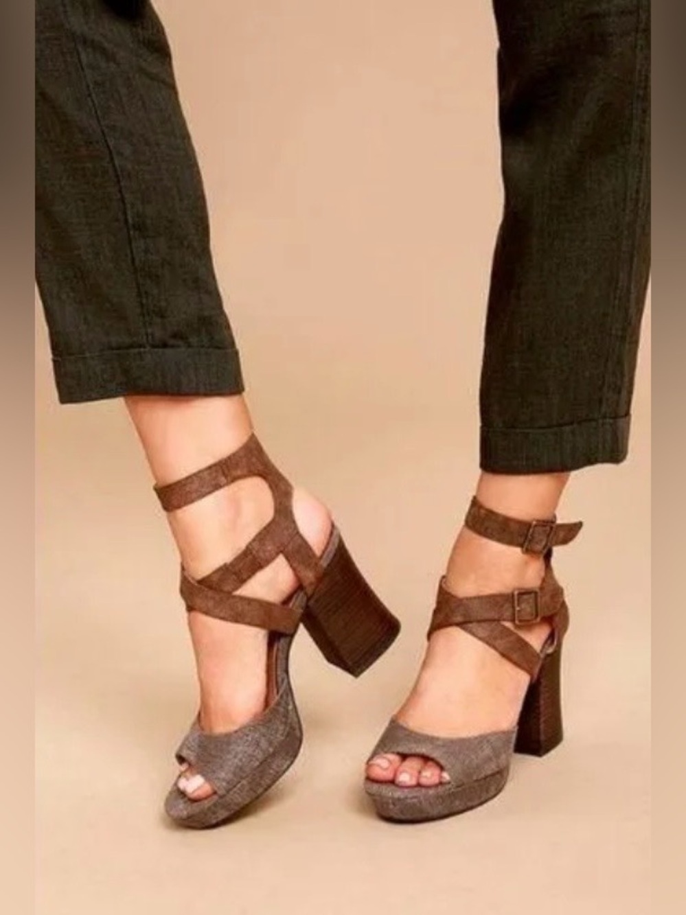 EUC Sbicca Womens Gear Brown Strappy Open Toe Dressy Block Heels Shoes Size 10
